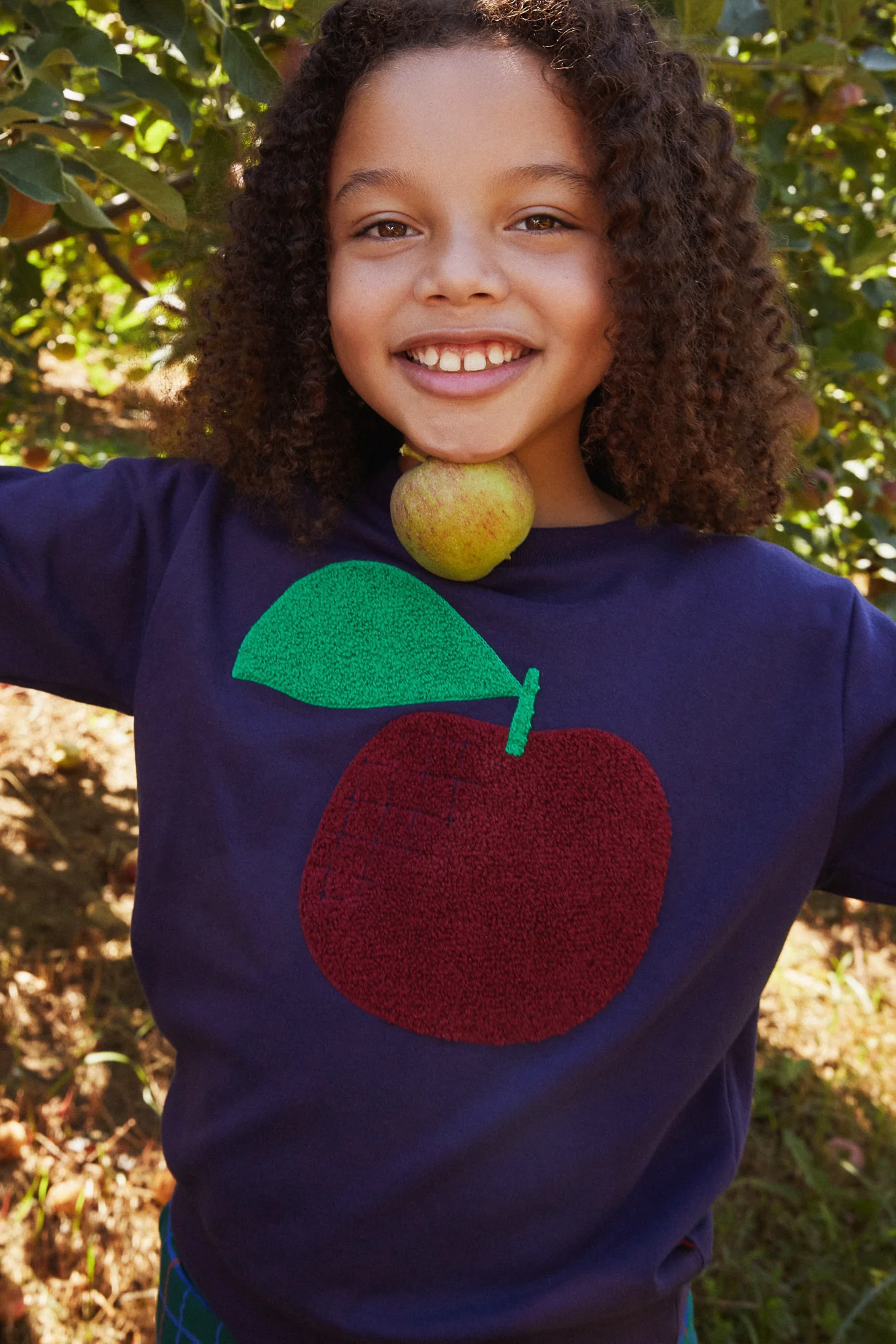 Recycled Cotton Red Apple Kid Sweatshirt - Image 5